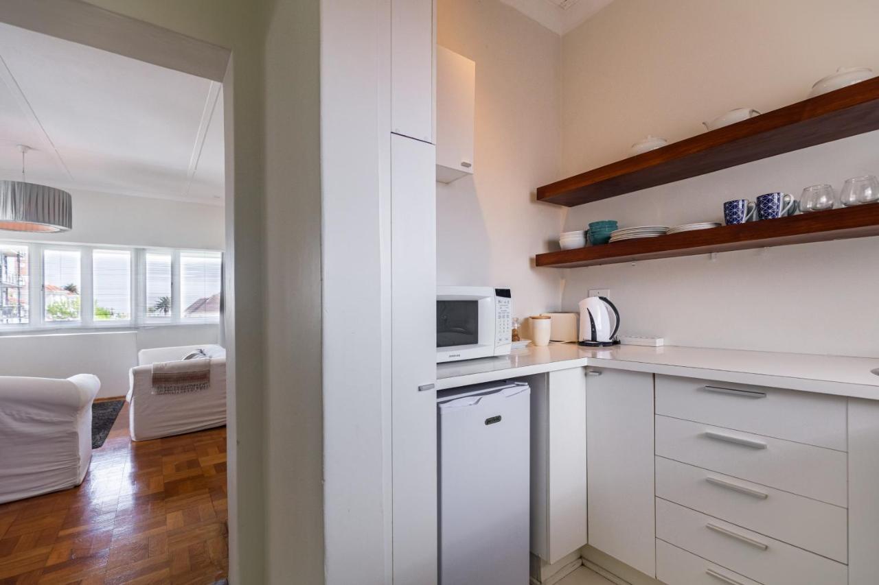 Portswood Mews - Chic White Studio Apartment Green Point Le Cap Extérieur photo