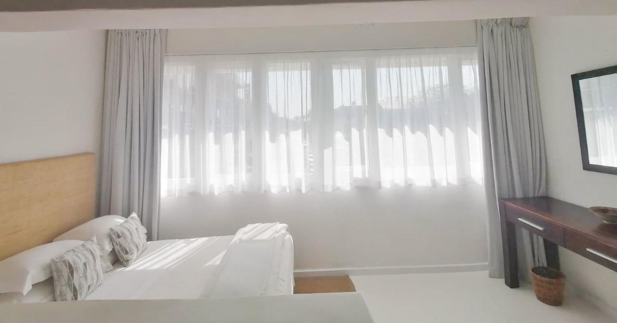 Portswood Mews - Chic White Studio Apartment Green Point Le Cap Extérieur photo